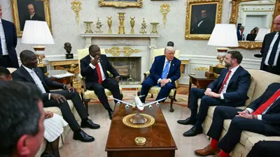 ترامب خلال لقاء سابق مع رئيس جنوب إفريقيا  