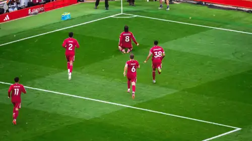 لاعبو ليفربول