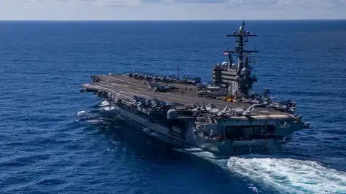 حاملة الطائرات "يو إس إس جورج إتش دبليو بوش".