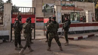 مسلحون من الفصائل المعارضة في حلب