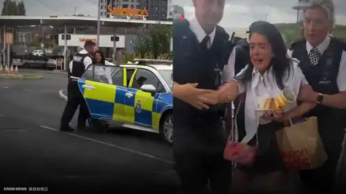 بتُهمة الجوع.. اعتقال طفلة بريطانية في مطعم يُشعل التواصل