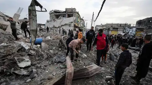 مبنى استُهدف بغارة إسرائيلية اليوم في مدينة غزة