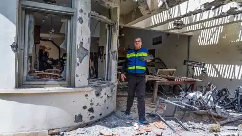 دمار في إسرائيل إثر سقوط صاروخ إيراني