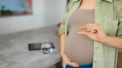 حامل تأخذ فيتامين د