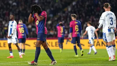 برشلونة يعاني خلال الفترة الأخيرة