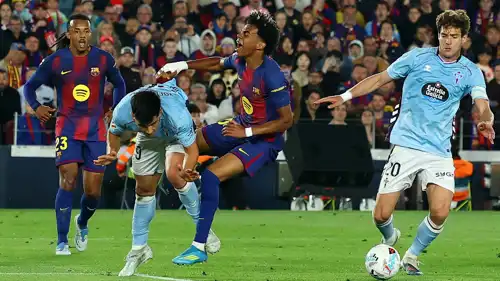 لامين يامال خلال مباراة برشلونة وسيلتا فيغو