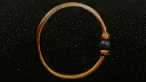 سوار الملك الفرعوني الذي تعرض للسرقة