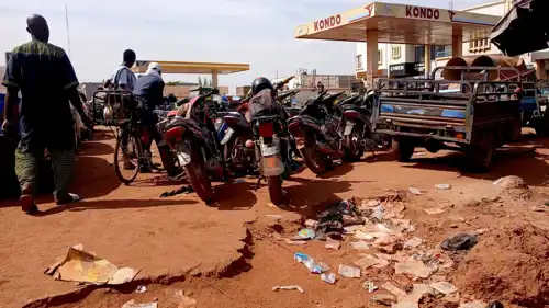 محطة وقود في باماكو