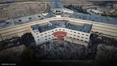 تحدث عنه المعتقل مازن حمادة.. القبض على "عزرائيل صيدنايا" بسوريا