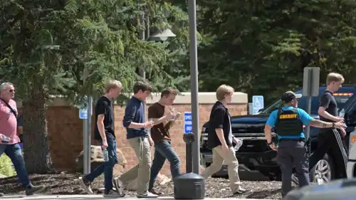 إطلاق نار بمدرسة إيفرغرين الثانوية 