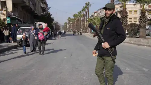 أحد أفراد الجيش السوري 