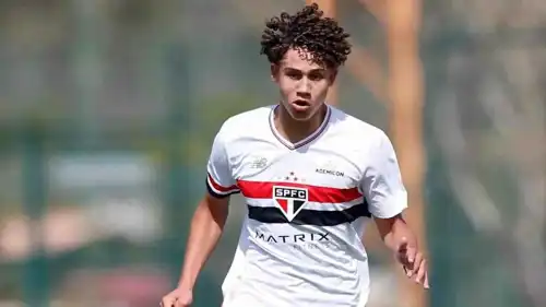 غوستافو زباريلي لاعب ساو باولو البرازيلي