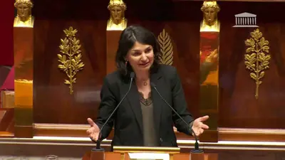  أورولي تروفاي من حزب "فرنسا الأبية" 