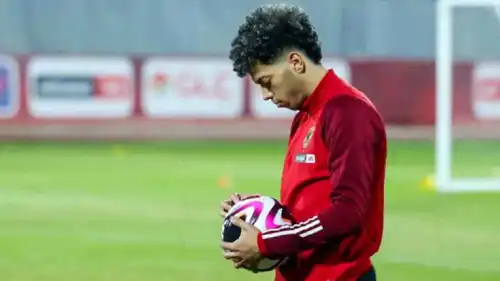 إمام عاشور نجم الأهلي المصري