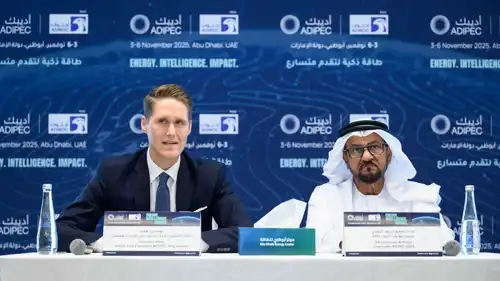 خلال المؤتمر الصحفي للإعلان عن "أديبك 2025" في أبوظبي