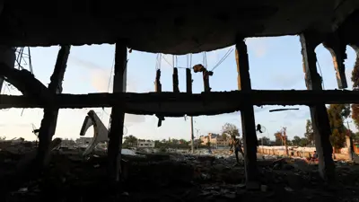 موقع غارة إسرائيلية في دير البلح