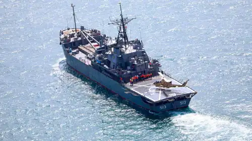 سفينة حربية إيرانية خلال مناورة عسكرية سابقة