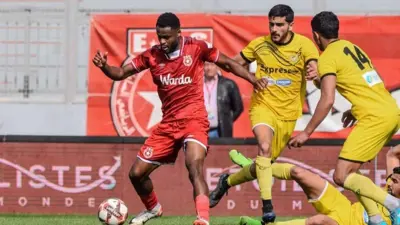  النجم الساحلي في مباراة بالدوري أمام البنزرتي