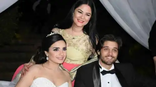 الفنان عمر خورشيد وزوجته ياسمين الجيلاني 