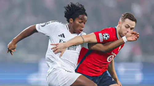 إندريك في إحدى مبارياته القليلة مع ريال مدريد