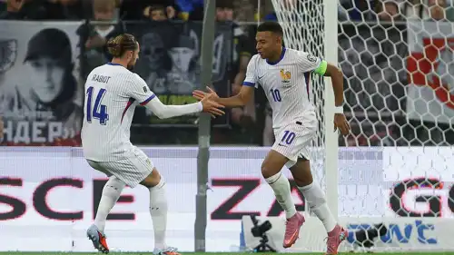 احتفال مبابي بهدفه في شباك أوكرانيا