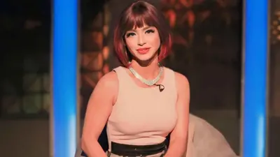 دوللي شاهين 