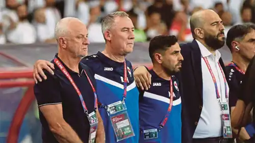 الجهاز الفني لمنتخب العراق