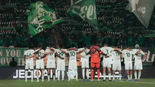 لاعبو الأهلي السعودي