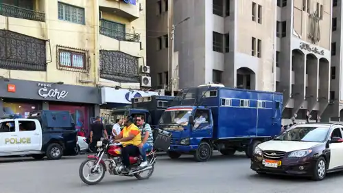 دورية شرطة مصرية في شوارع القاهرة - توضيحية