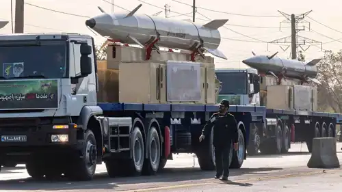 عرض عسكري للصواريخ الإيرانية في 2024
