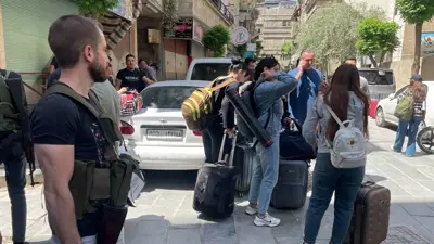 رجل درزي مسلح عند نقطة تفتيش في جرمانا