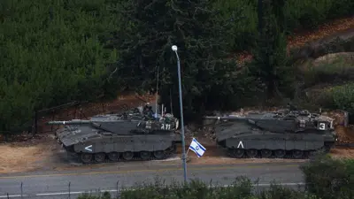 دبابتان إسرائيليتان على الحدود مع جنوب لبنان