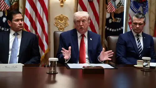 ترامب يتوسط وزيري الحرب والخارجية