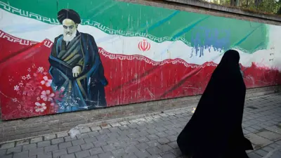 جدارية للخميني في طهران