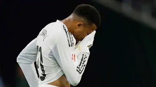 إصابة مبابي خلال مواجهة ريال بيتيس