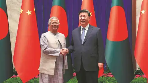 الرئيس الصيني ورئيس وزراء بنغلاديش المؤقت