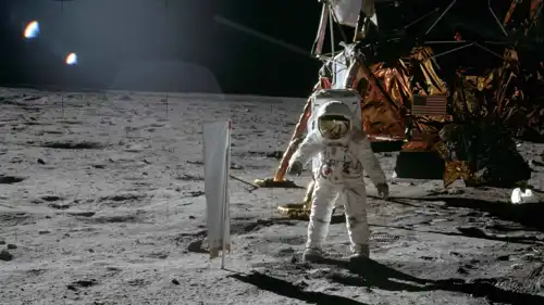 السفر إلى الفضاء