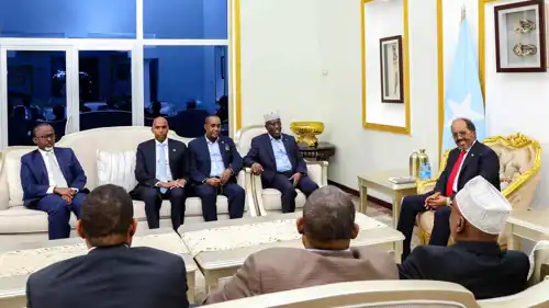 المعارضة الصومالية تتهم الرئيس