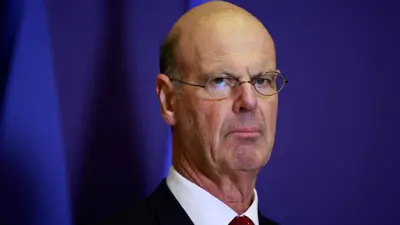 وزير الاقتصاد الفرنسي إريك لومبار