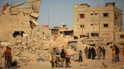 معاناة السكان في غزة