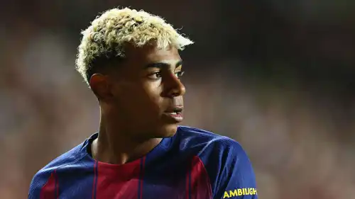 لامين يامال في مباراة برشلونة ورايو فاييكانو