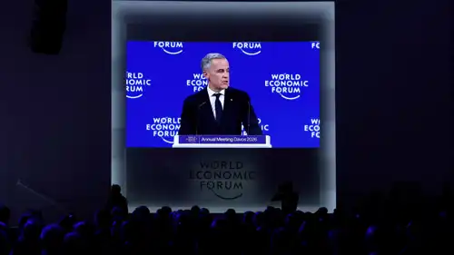 رئيس وزراء كندا مارك كارني خلال كلمته في "دافوس"
