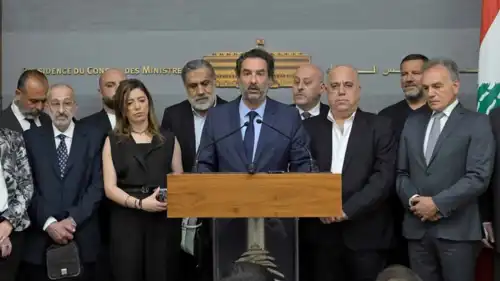 النائب وضاح الصادق يتحدث في مؤتمر صحفي