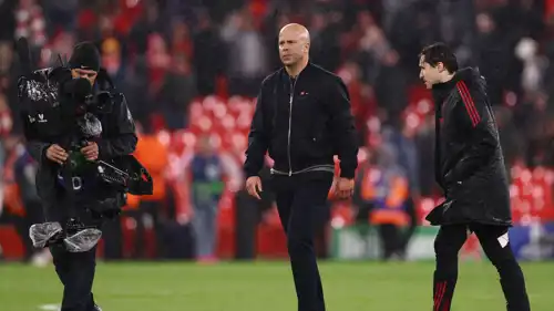 أرني سلوت مدرب ليفربول