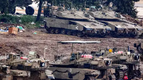 قوات إسرائيلية قرب الحدود مع لبنان