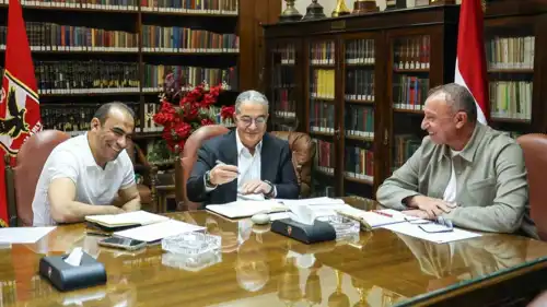 اجتماع محمود الخطيب وياسين منصور في الأهلي المصري