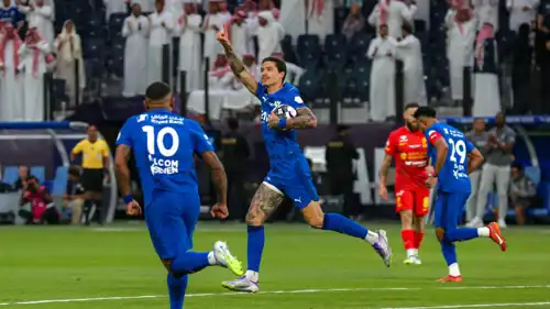 لاعب الهلال نونيز بعد هدف التعادل (1 ـ 1) ضد القادسية 