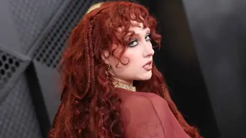 المغنية الأمريكية تشابل رون