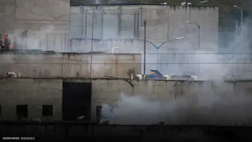 "قطع رؤوس".. مذبحة جماعية بين النزلاء بأحد سجون الإكوادور