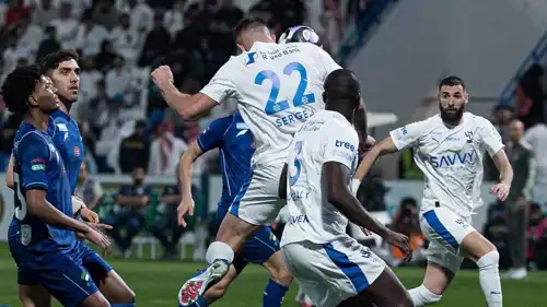 من مباراة الهلال والفتح في دوري روشن